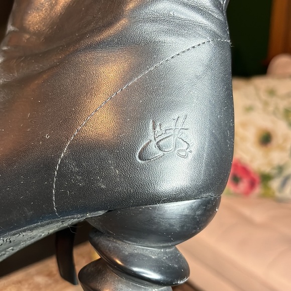 Black booties with head turning heels. John Fluevog size 9.5 butter soft leather - Picture 2 of 8